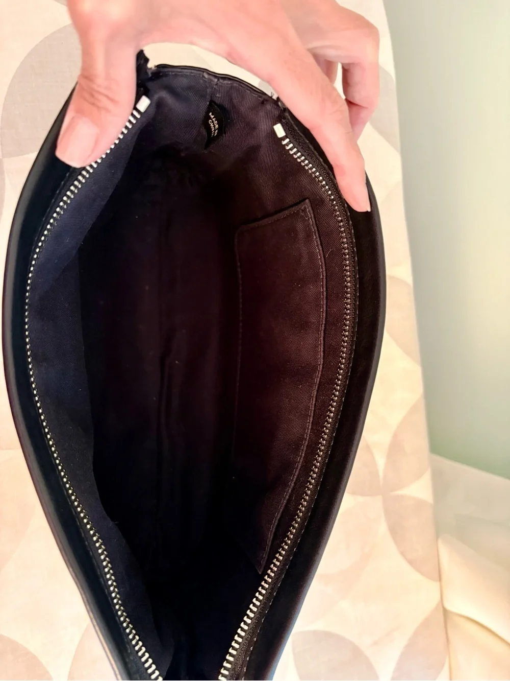 Vintage Coach Leather Large Wristlet / Clutch – Classic, Chic & Versatile (EUC)